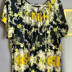 Liz mccoy navy & yellow blouse